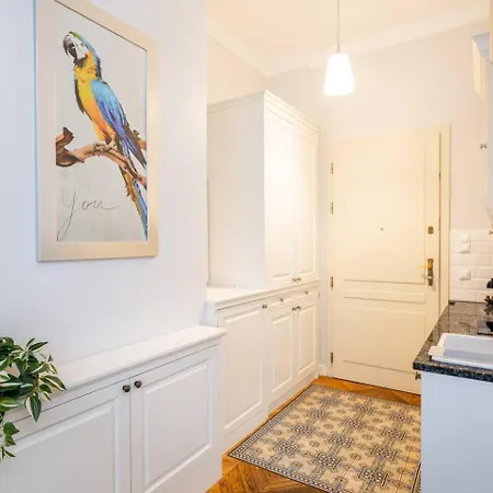 Silverton Studio Deluxe Renovated City Center Warsaw