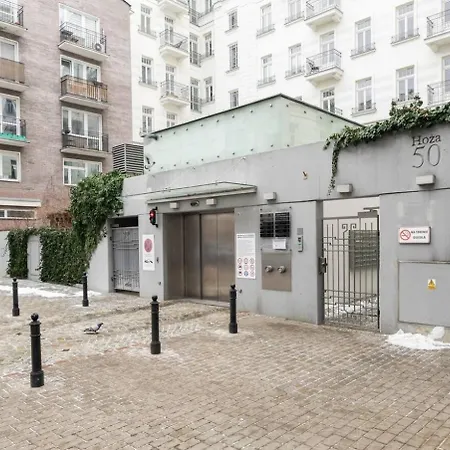 Silverton Studio Deluxe Renovated City Center Apartment Warsaw