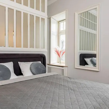 Silverton Studio Deluxe Renovated City Center Warsaw